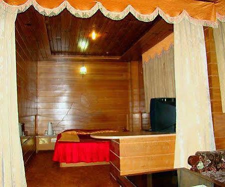 Chandermukhi Hotel Manāli Zewnętrze zdjęcie