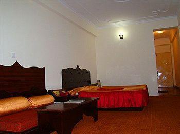 Chandermukhi Hotel Manāli Zewnętrze zdjęcie